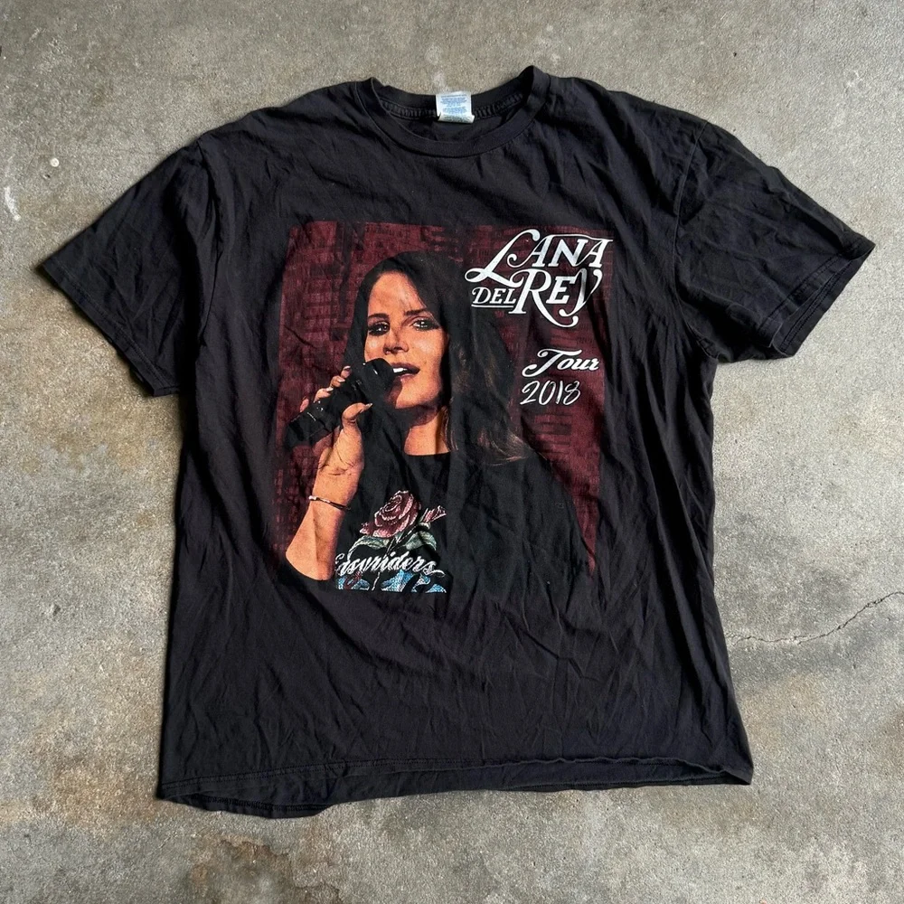 Lana Del Rey • 2018 Tour Tshirt - Picture 1 of 5
